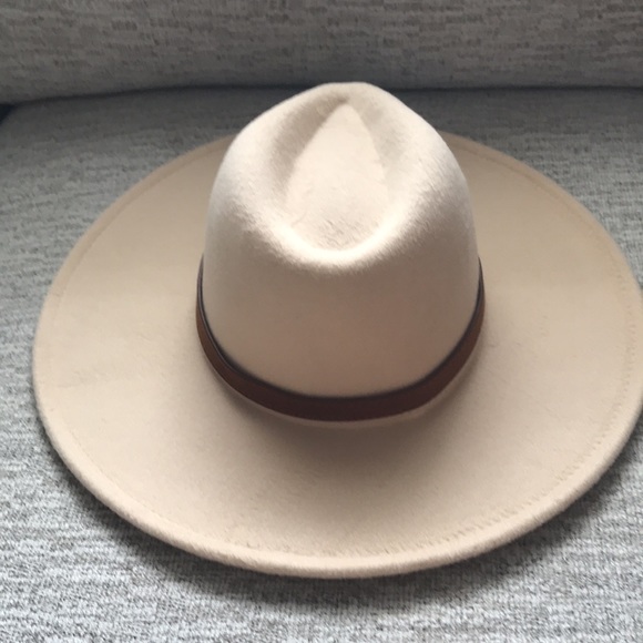 Hat - Picture 3 of 7